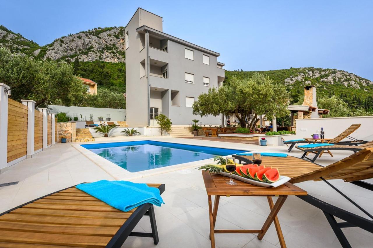 קלק Apartments Bjelis מראה חיצוני תמונה