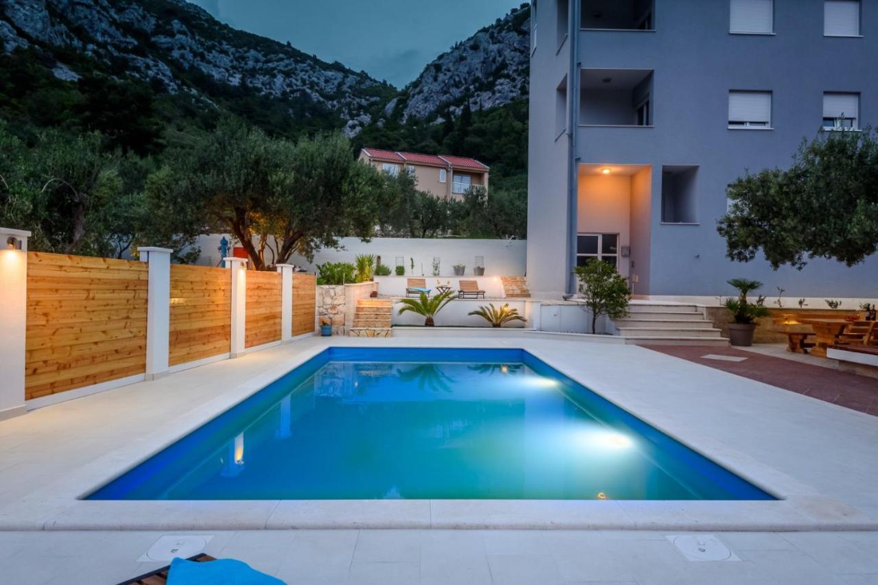 קלק Apartments Bjelis מראה חיצוני תמונה