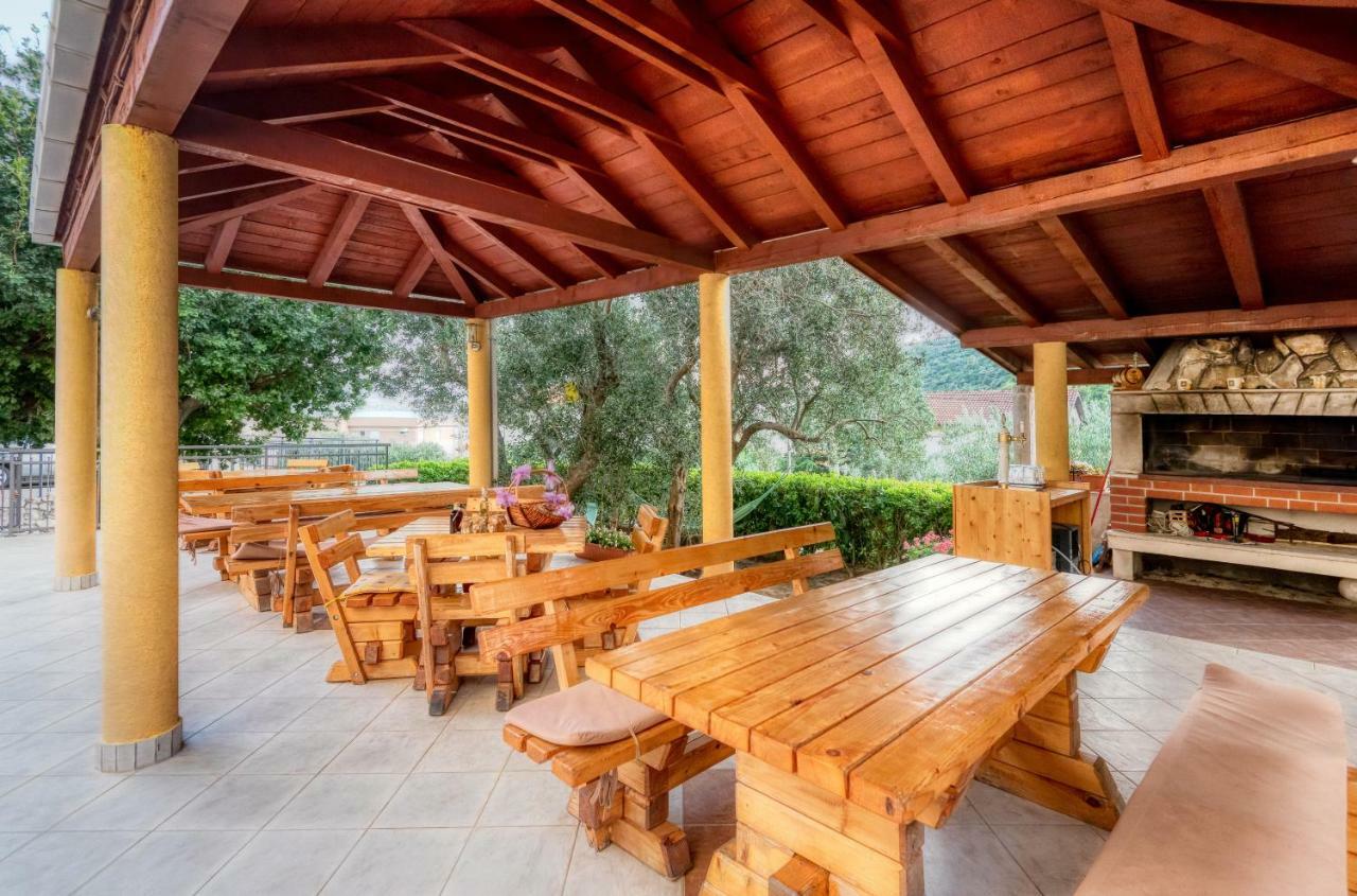 קלק Apartments Bjelis מראה חיצוני תמונה